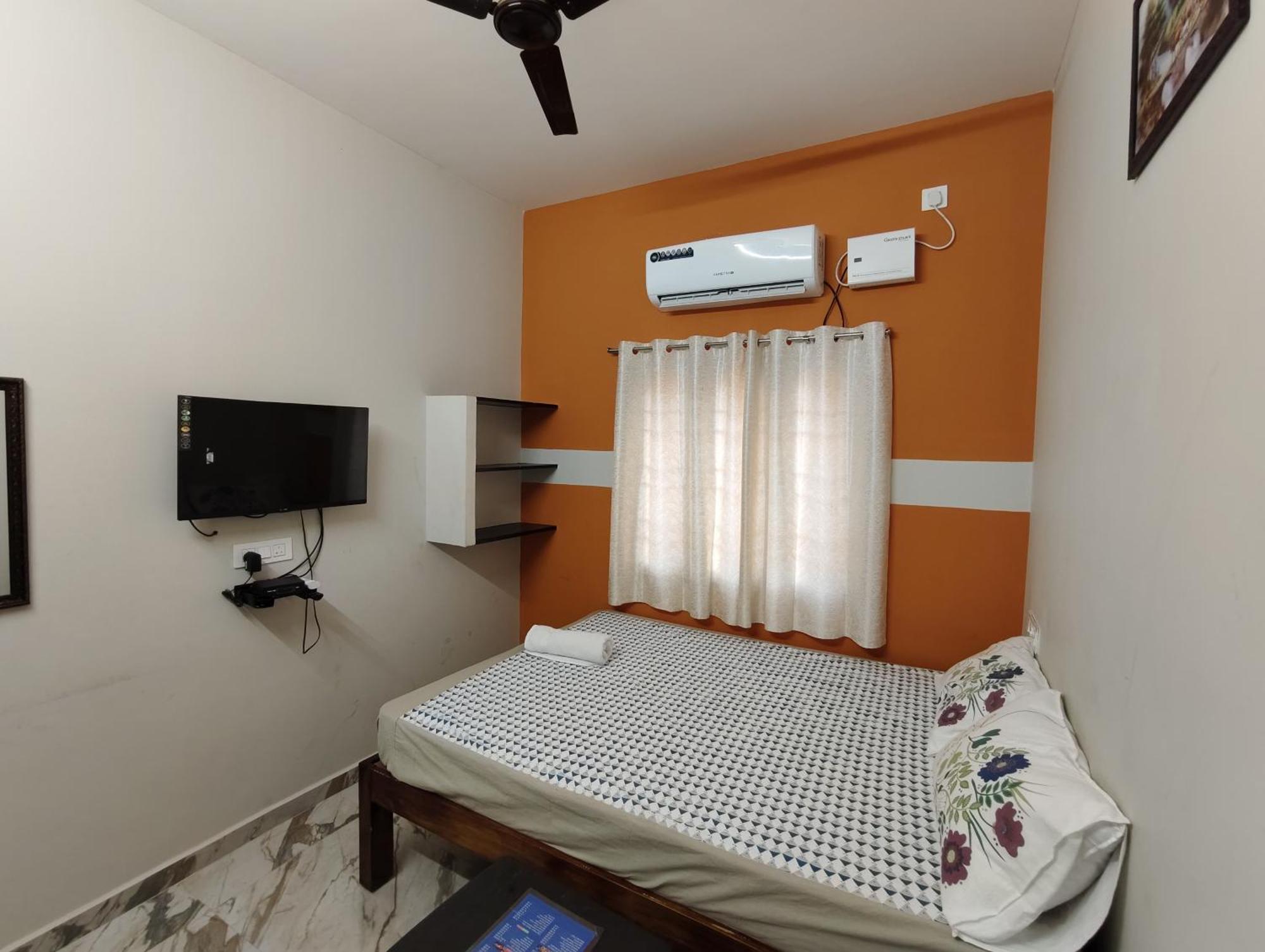 Gratitude Inn, Near Serenity Beach ポンディシェリ エクステリア 写真