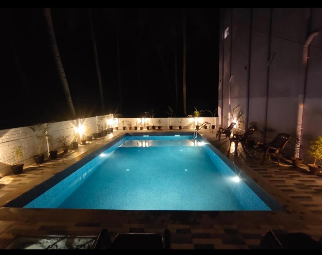 Gratitude Inn, Near Serenity Beach ポンディシェリ エクステリア 写真